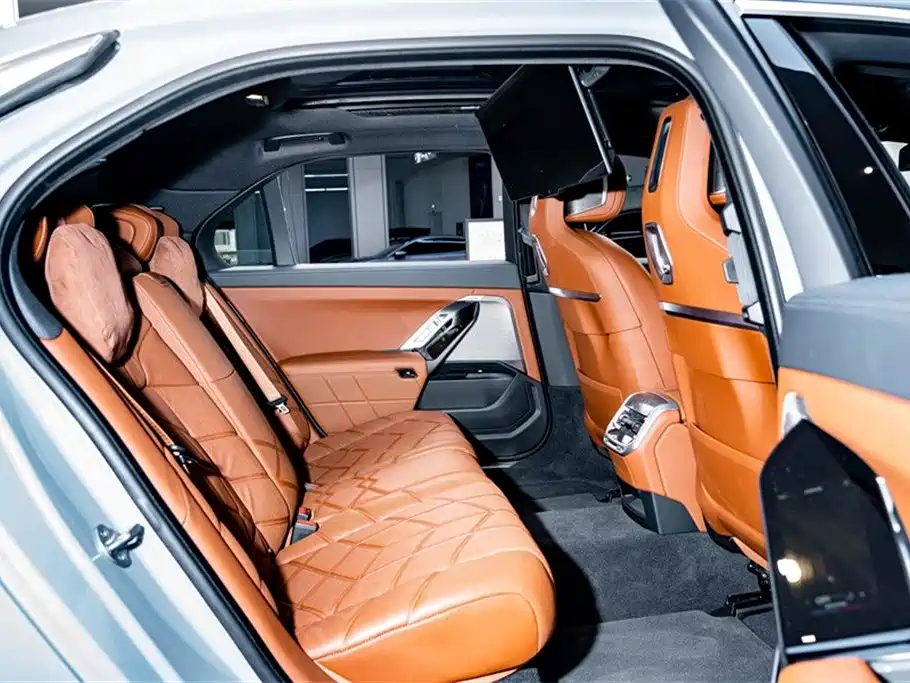 BMW i7 2023 eDrive50L Premium M Sport Package фото 23