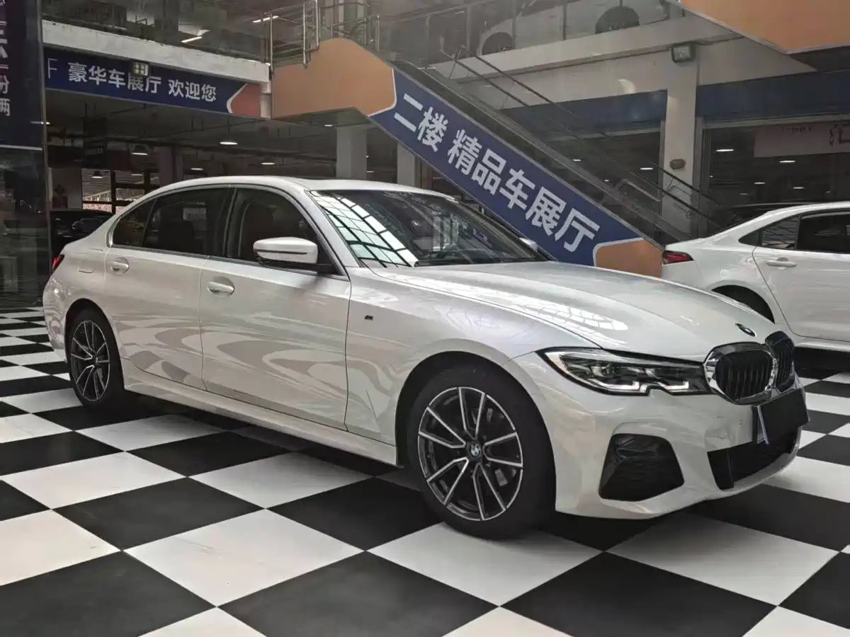 BMW 3 Series 2022 320Li M Sport Package фото 3