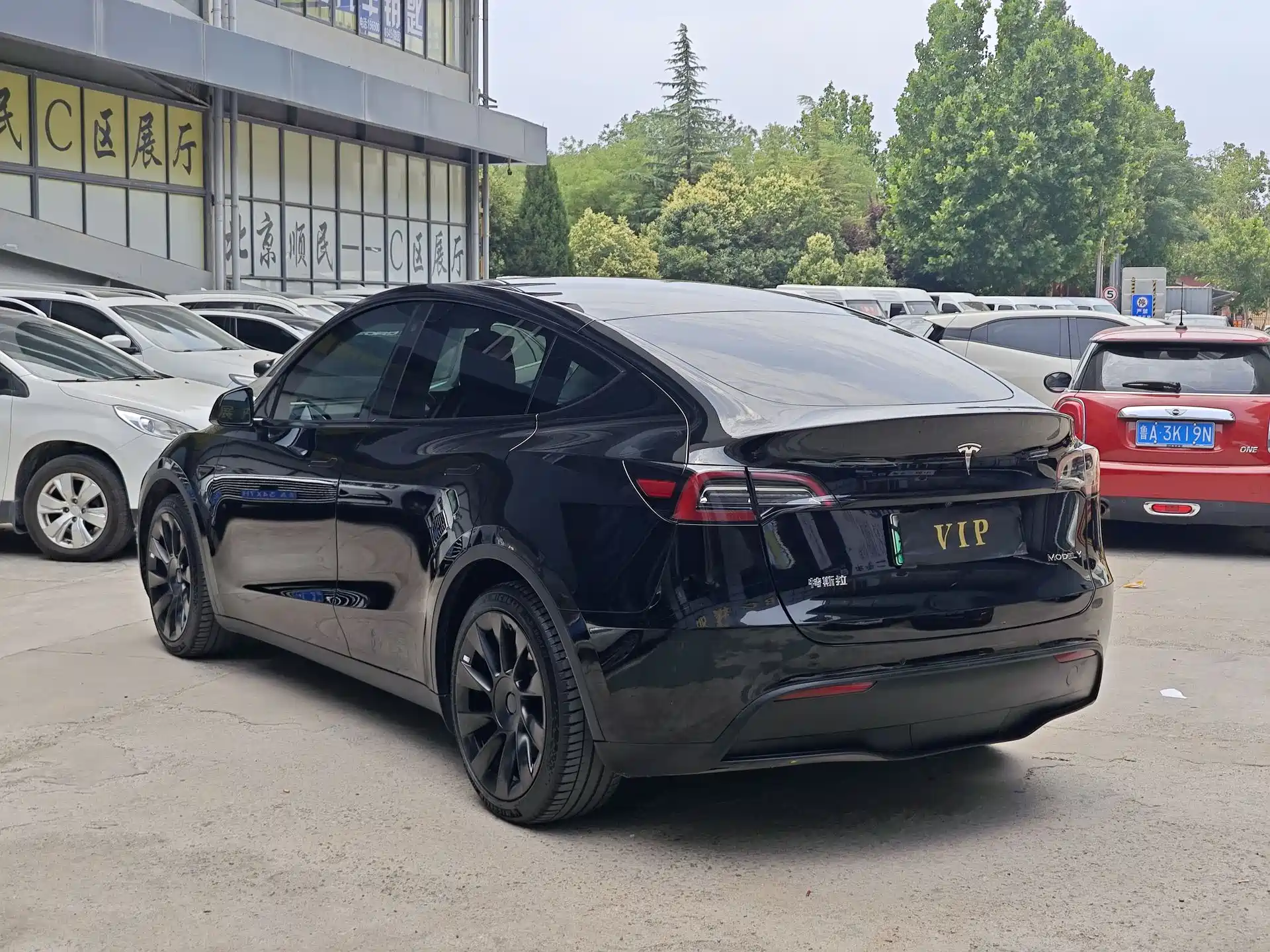 Фото 6 - Tesla Model Y