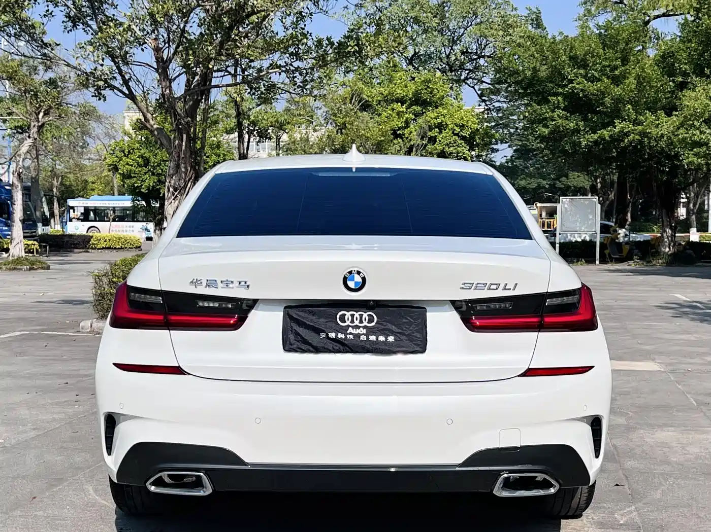 BMW 3 Series 2021 320Li M Sport Package фото 5