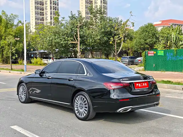 Mercedes-Benz E-Class 2023 Facelift E 300 L Luxury — фото 4