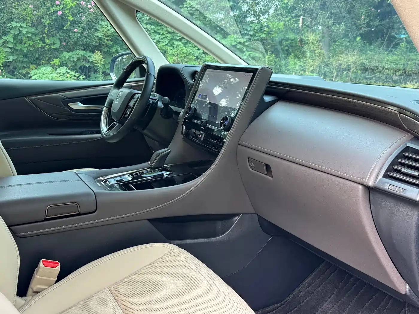 Toyota Vellfire 2024 2024 Crown Hybrid 2.5L Executive Premium Edition