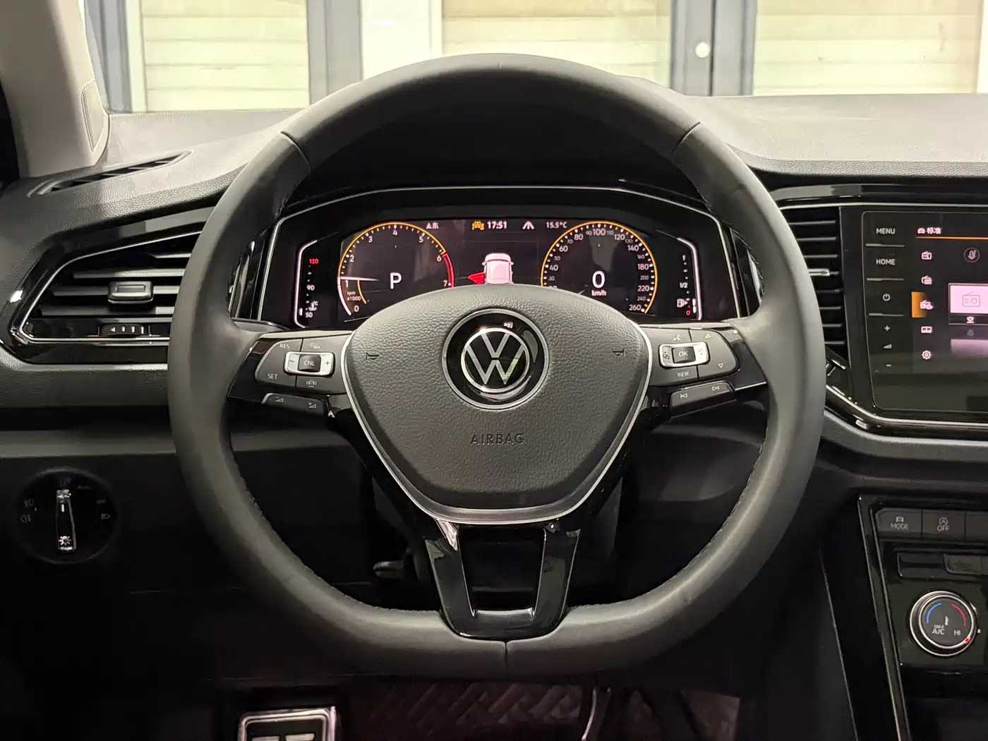 VOLKSWAGEN T ROC EXPLORING SONGS