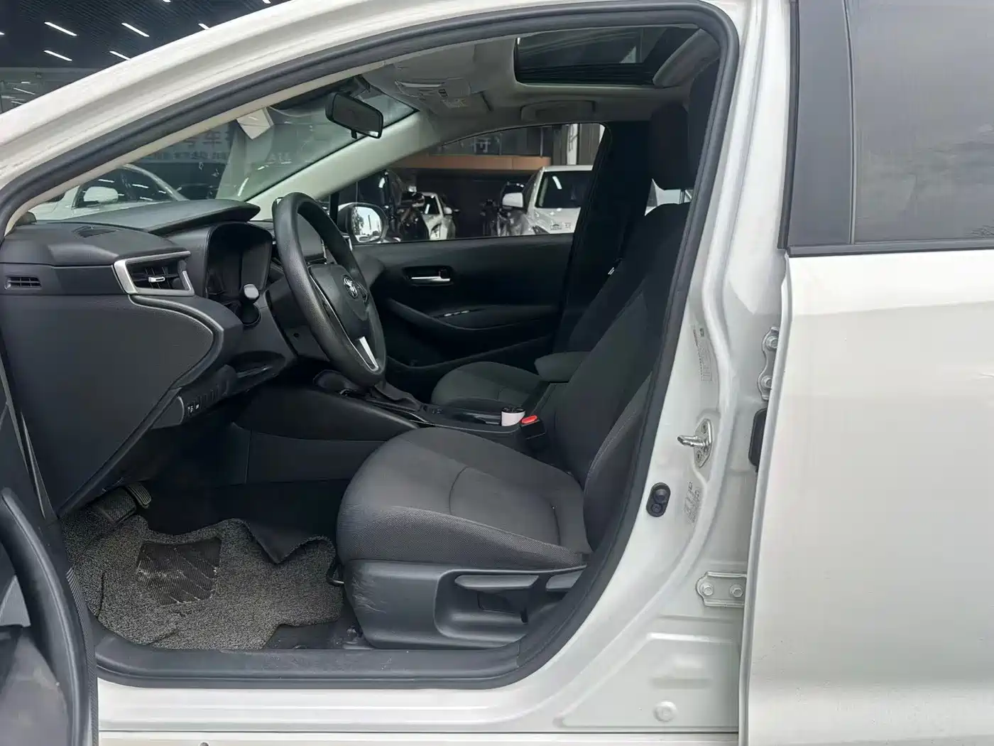 Toyota Corolla 2021 1.2T S-CVT Elite Edition фото 3