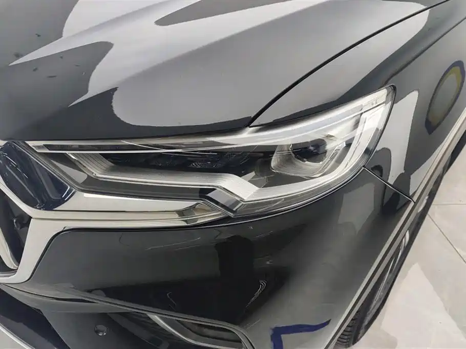 Hongqi HS5 2022 Facelift 2.0T Smart Flag Enjoyment Edition фото 5
