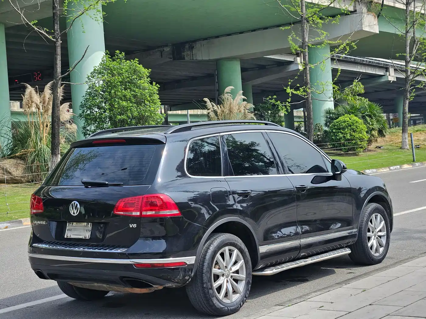 Volkswagen Touareg 2017 3.0TSI Explorer Edition фото 5