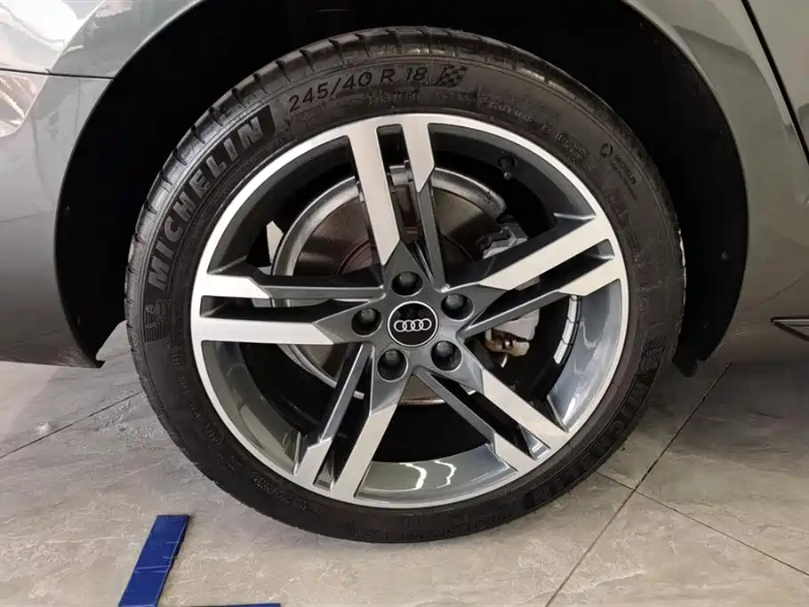 Audi A4L 2023 40 TFSI Luxury Sport фото 6