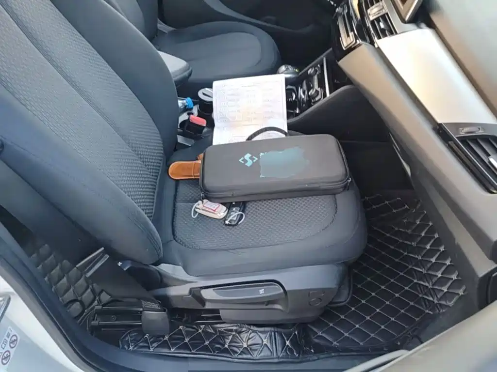 BMW 2 Series Touring 2018 2016 218i Leading