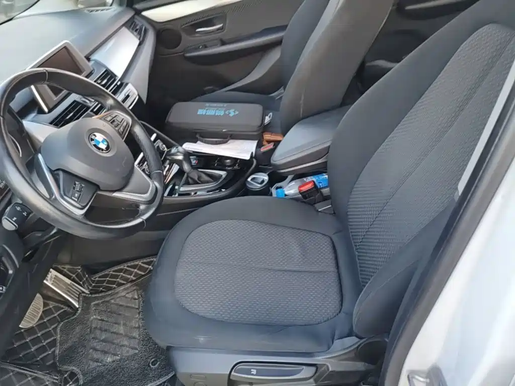 BMW 2 Series Touring 2018 2016 218i Leading