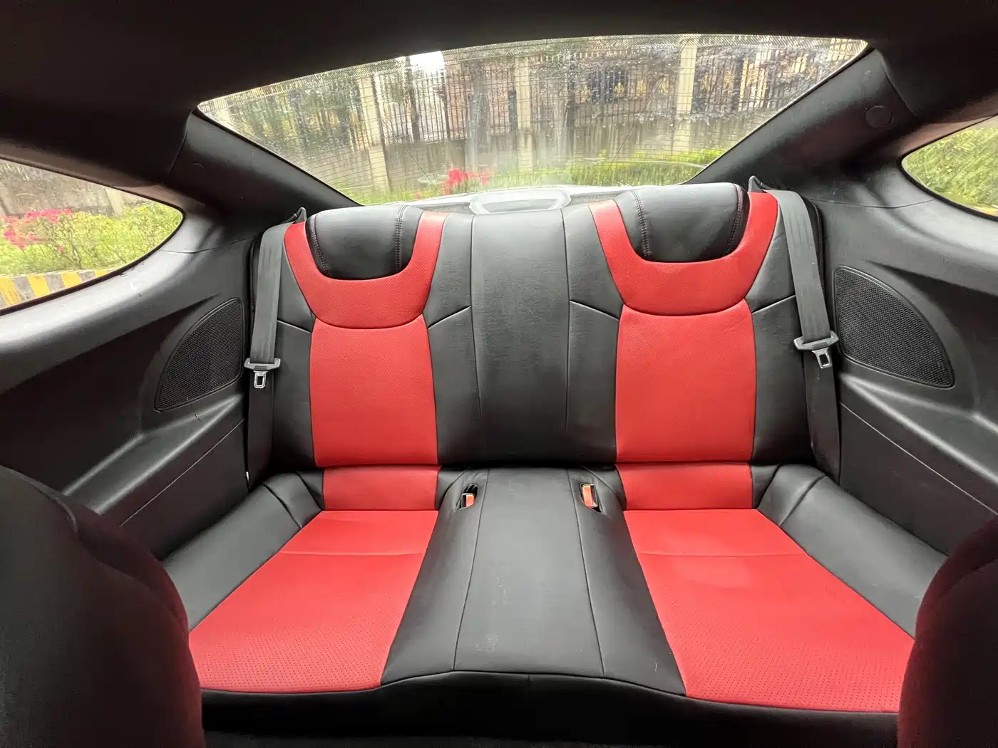 Hyundai Genesis Coupe 2015 2012 2.0T Automatic Luxury Edition