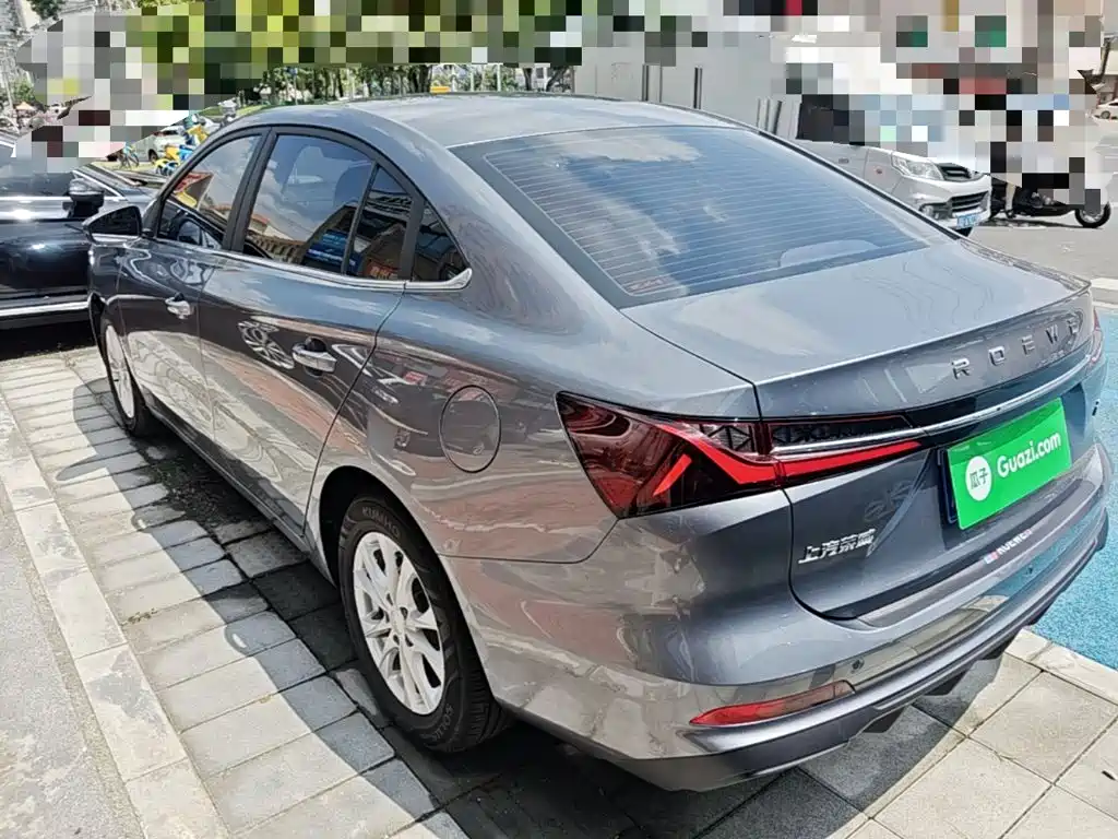Фото 5 - Roewe i5