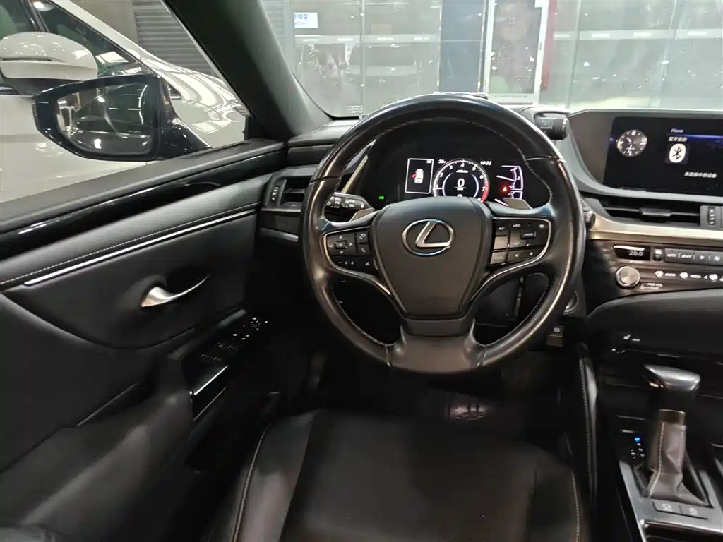 Lexus ES 2020 200 Excellence фото 4