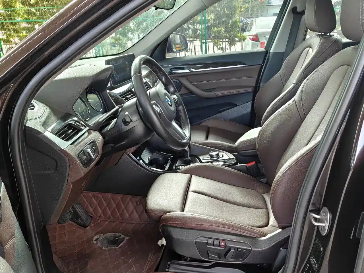 BMW X1 2020 xDrive25Li Premium Edition фото 6