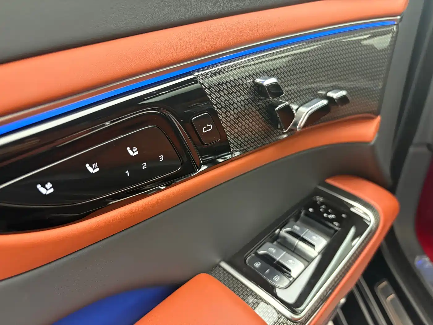 Hongqi Guoya 2024 3.0T V6 Version фото 8