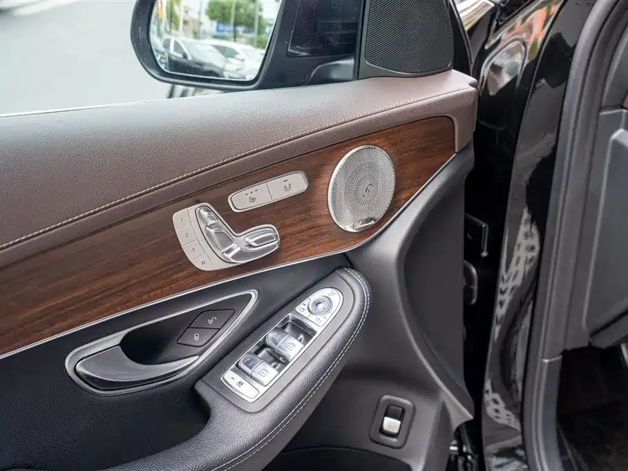 Mercedes-Benz GLC 2021 GLC 300 L 4MATIC Sporty фото 11
