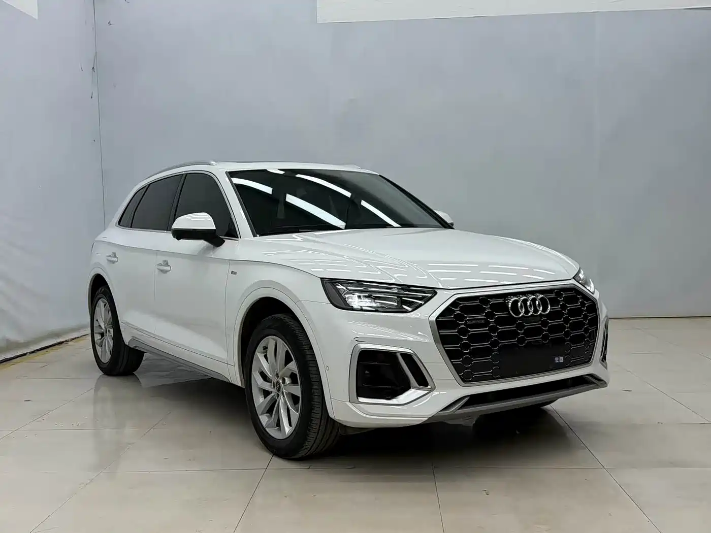 Audi Q5L 2022 40T Luxury Dynamic фото 3