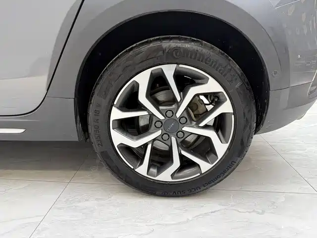 Lynk & Co 02 2018 2.0T Automatic 2WD Jin Pro Version China VI фото 16
