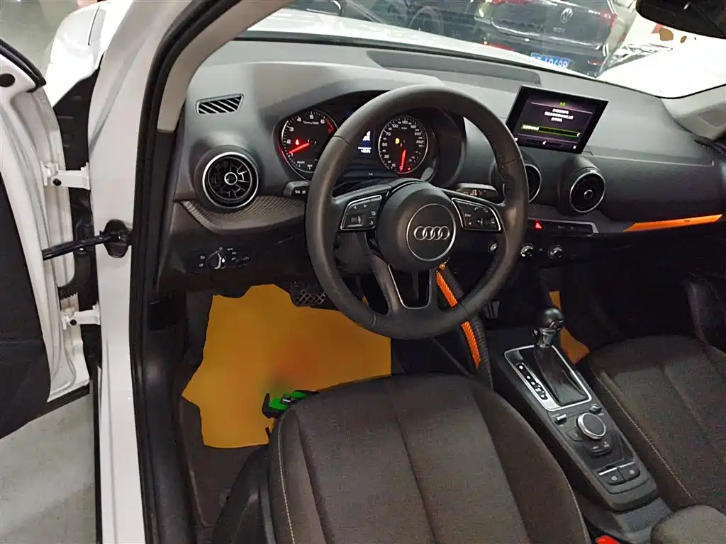 Audi Q2L 2018 35 TFSI Launch Exclusive Edition China V фото 10