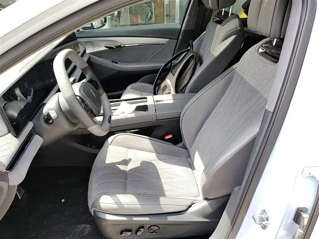 Voyah Auto VOYAH Zhuiguang 2023 4WD Flagship Edition фото 11
