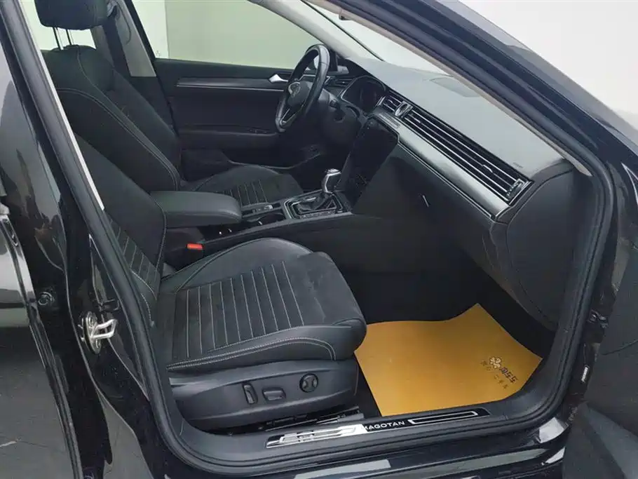 Volkswagen Magotan 2020 380TSI DSG Luxury фото 8