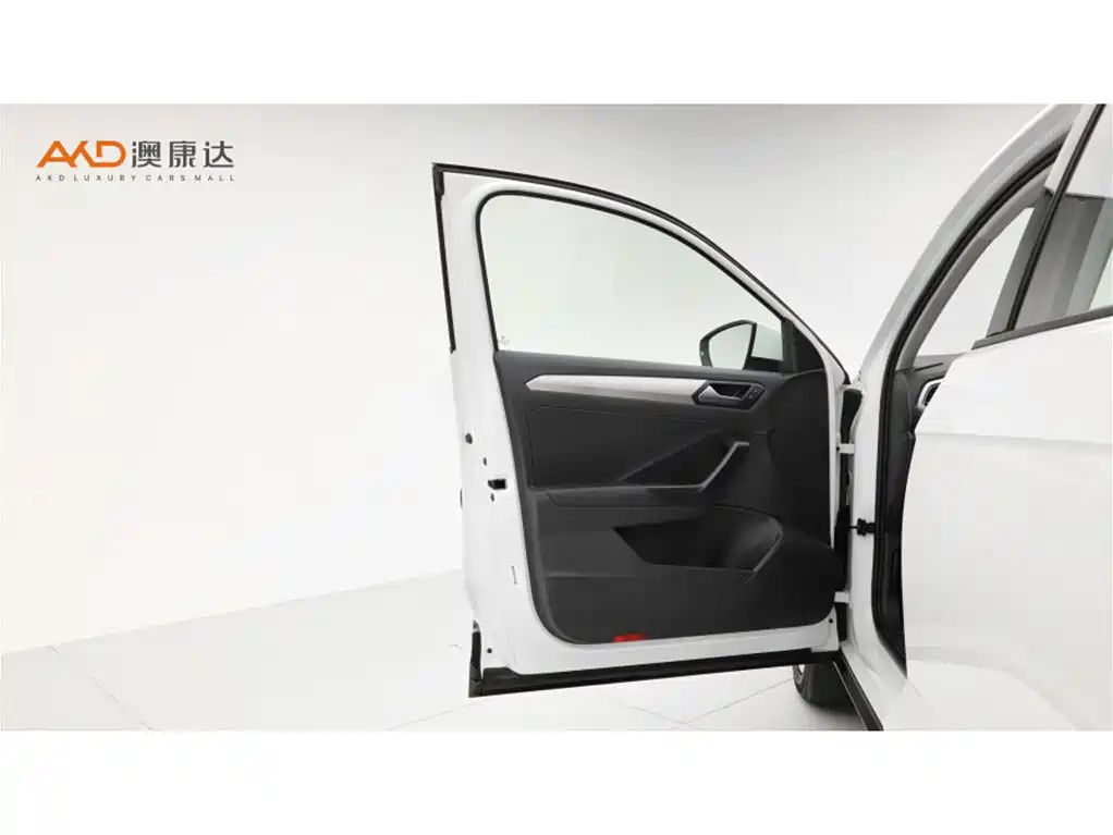 Volkswagen T-Roc, миниатюра 10
