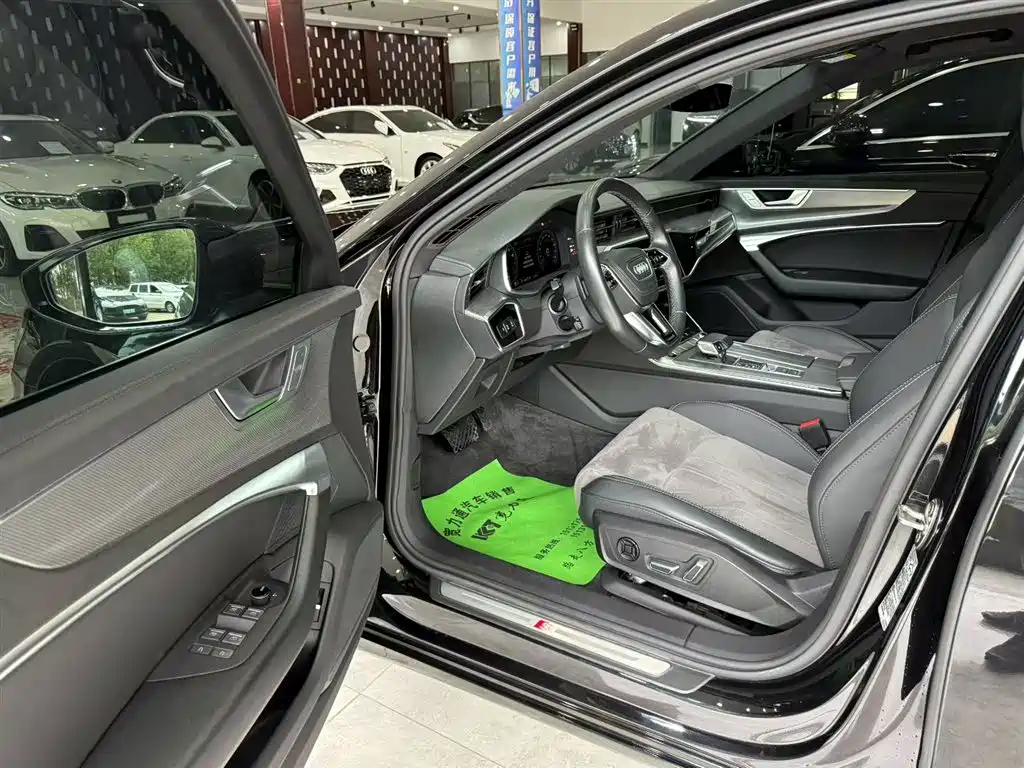 Audi A6L 2021 40 TFSI Luxury Sport фото 9