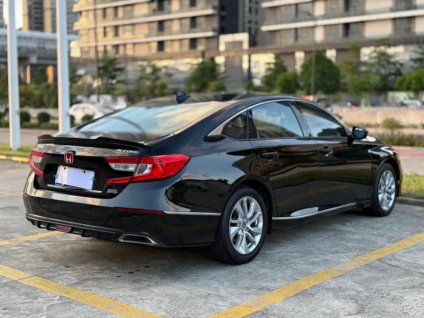 Фото 7 - Honda Accord