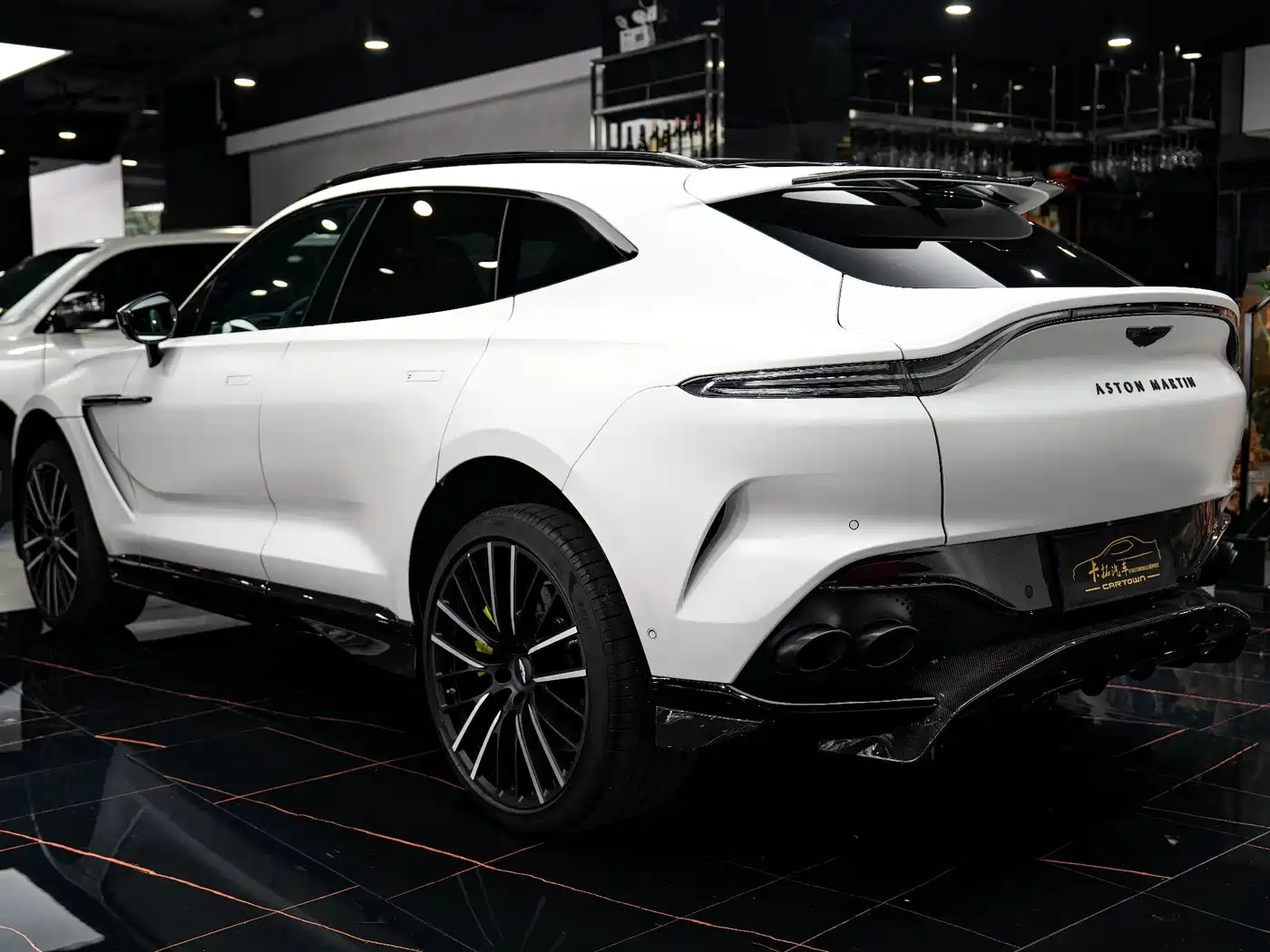 Aston Martin DBX 2023 2023 Model 4.0T V8 707