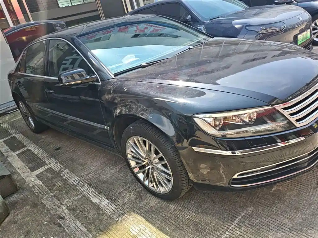 Volkswagen Phaeton 2015 Model 3.0L Exclusive Edition фото 4
