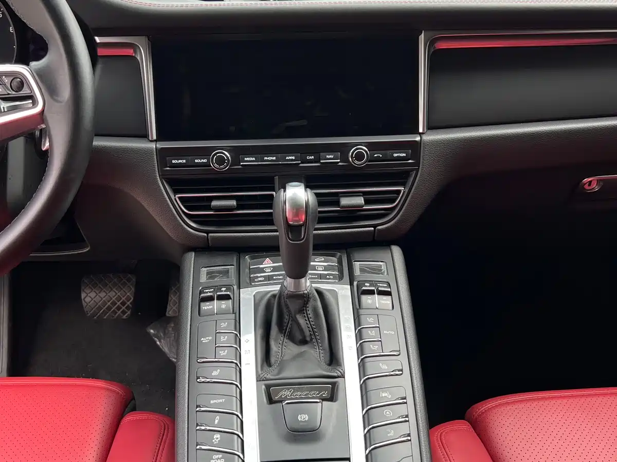Porsche Macan 2021 Macan 2.0T фото 15
