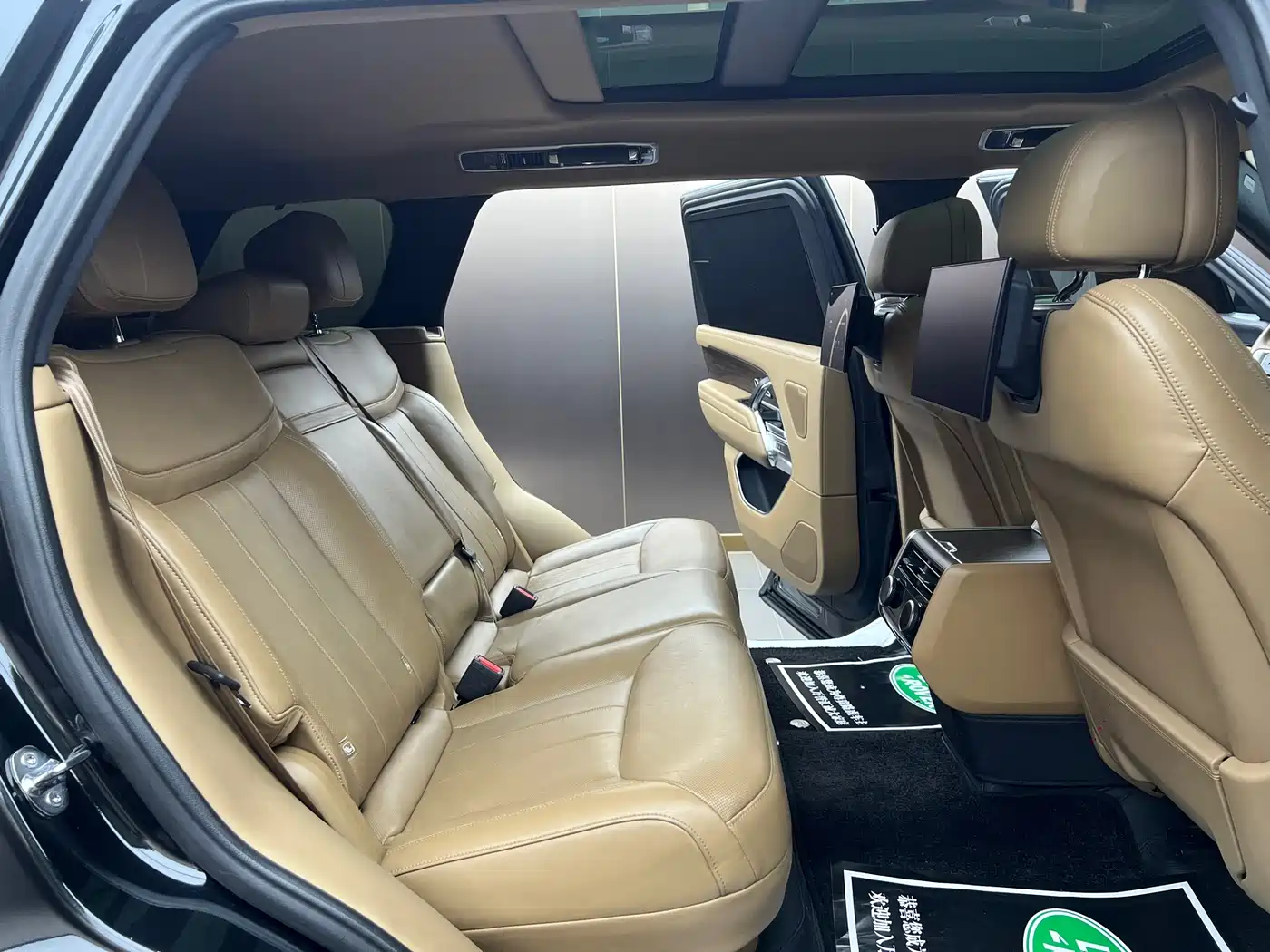 Land Rover Range Rover 2023 3.0 L6 400PS Genesis Extended Version фото 9