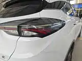 Фото 8 - Geely Geometry C
