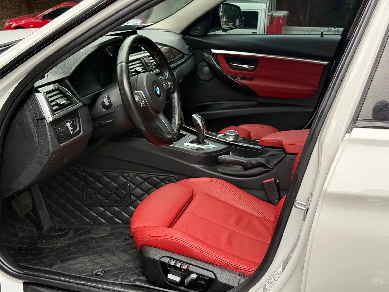 Фото 8 - BMW 3 Series