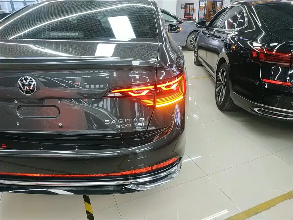 Volkswagen Sagitar 2023 300TSI DSG Surpassing Edition фото 24