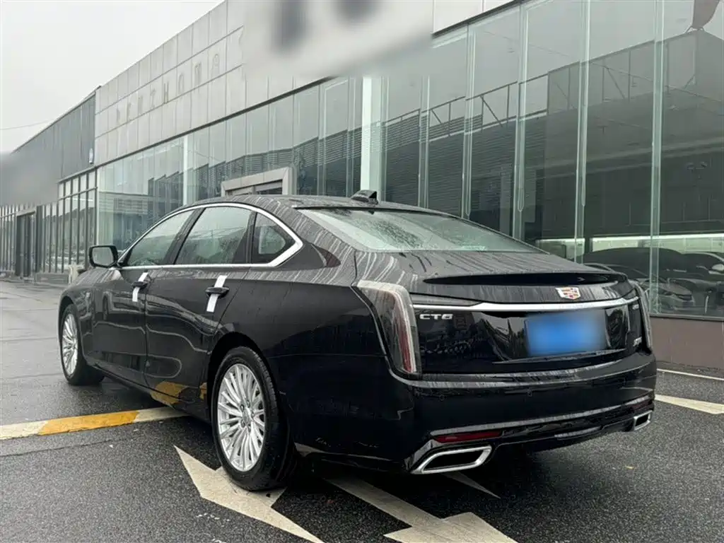 CADILLAC CT6