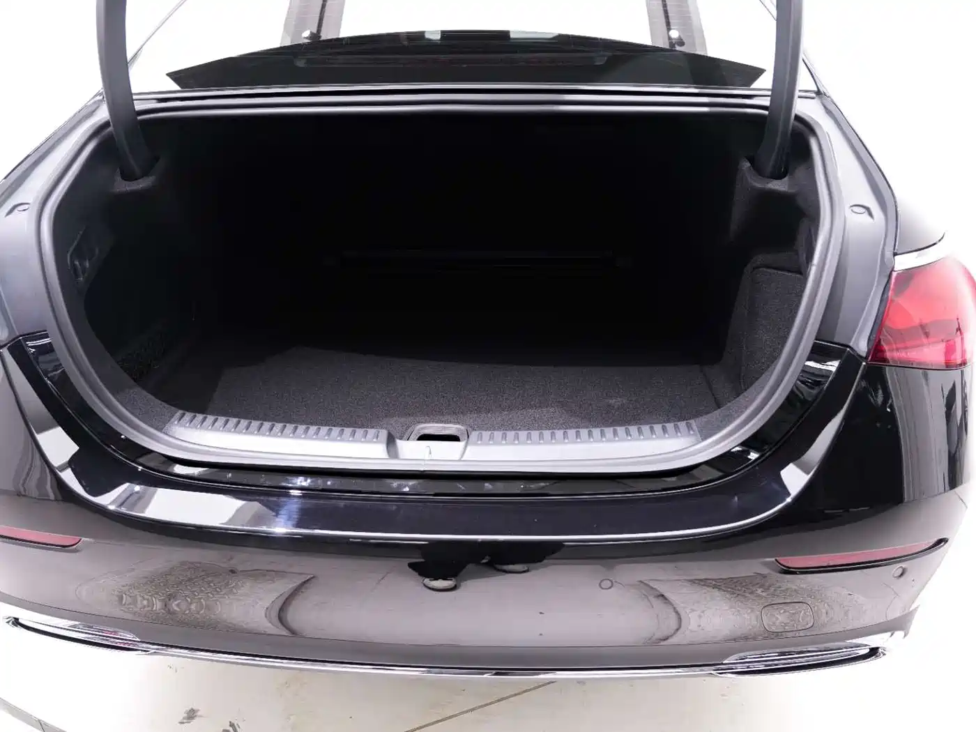 Mercedes-Benz E-Class 2025 Facelift E 300 L Fashion фото 23
