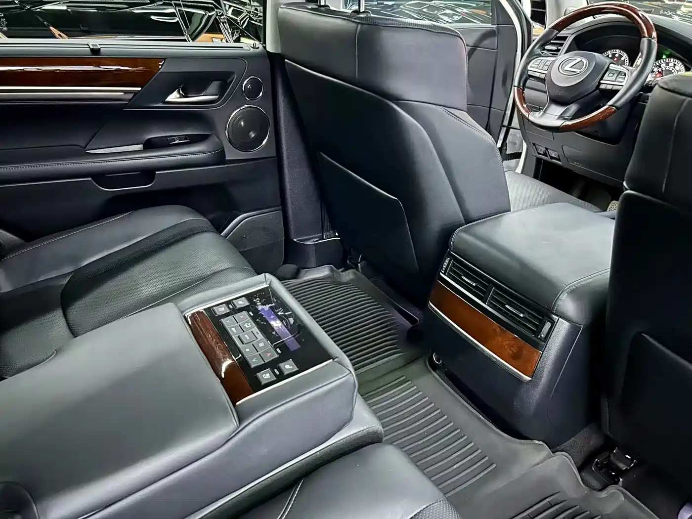 Lexus LX 2023 2019 570 Prestige Luxury Edition