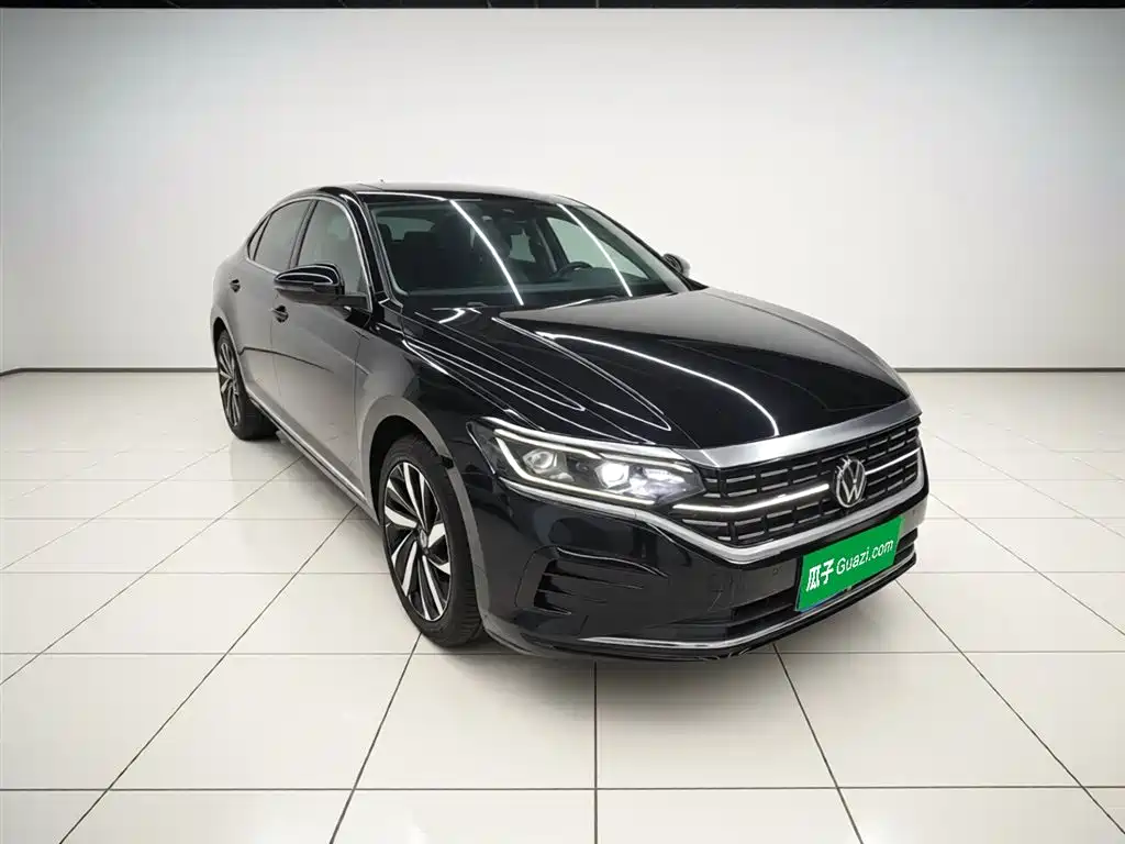 Volkswagen Passat 2022 330TSI Premium Edition фото 4
