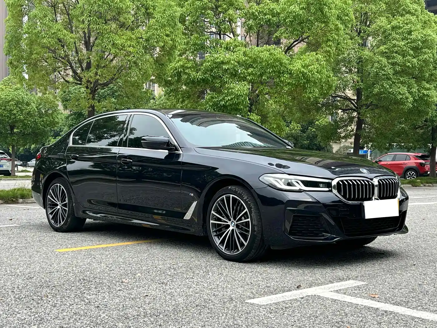 BMW 5 Series 2023 530Li Leading M Sport Package фото 3