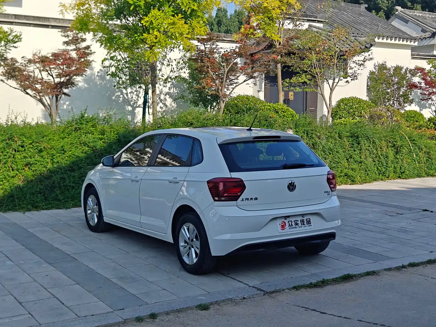 Volkswagen Polo 2019 Plus 1.5L Automatic Panorama Enjoyment Edition фото 9