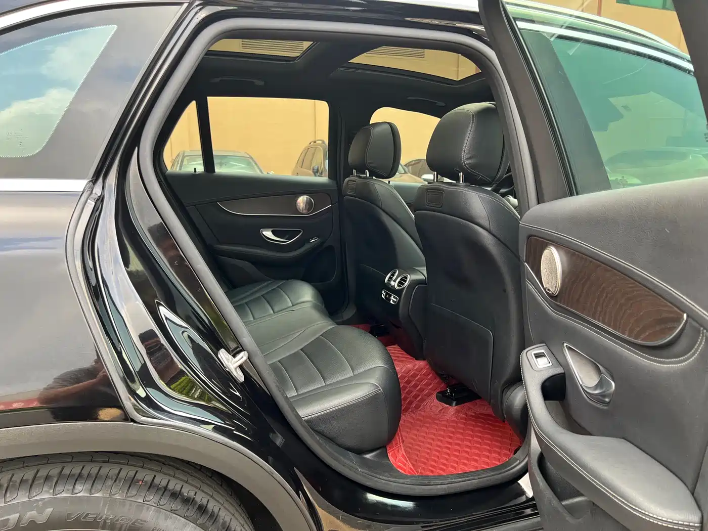 Mercedes-Benz GLC 2017 GLC 300 4MATIC Dynamic фото 14