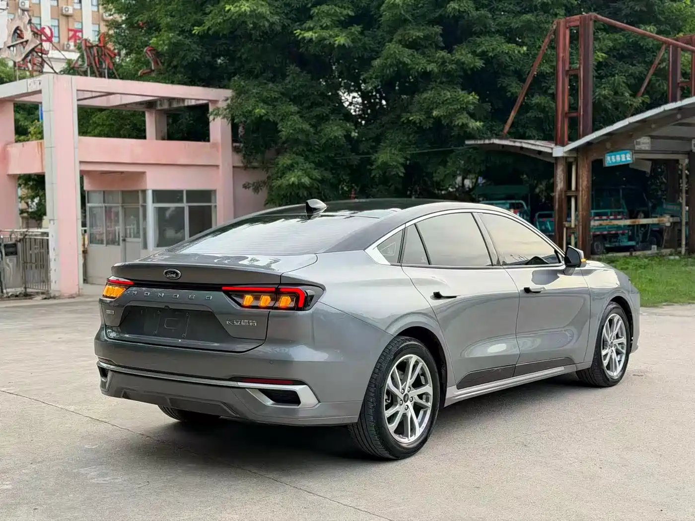 FORD MONDEO