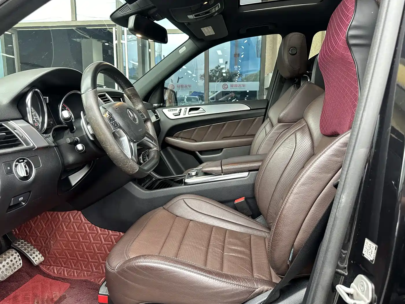Mercedes-Benz M-Class AMG 2014 AMG ML 63 фото 15
