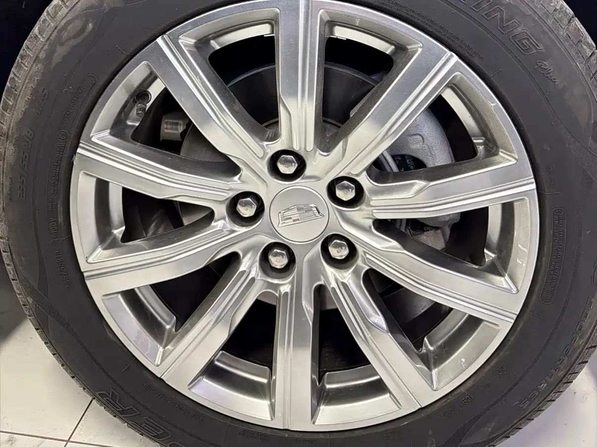Cadillac XT4 2021 28T FWD Premium Edition фото 13