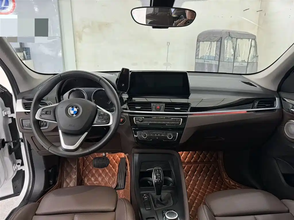 BMW X1 2022 sDrive20Li Fashion фото 9