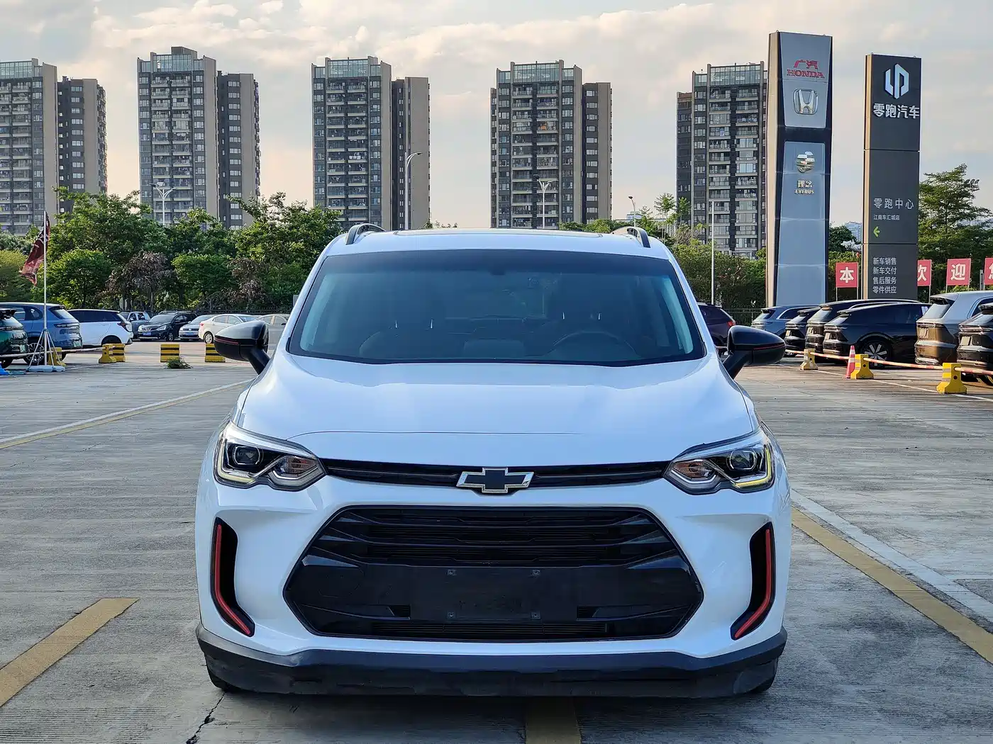 Chevrolet Volando 2018 Redline 530T Auto Premium Edition (5+2 seater) China V фото 2