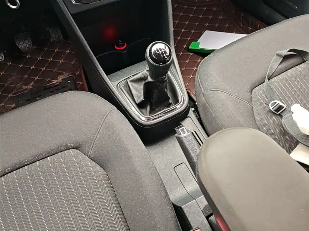 Volkswagen Jetta 2015 Value Edition 1.6L Manual Comfort фото 14