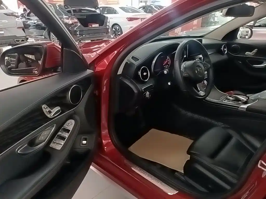 Фото 16 - Mercedes-Benz C-Class