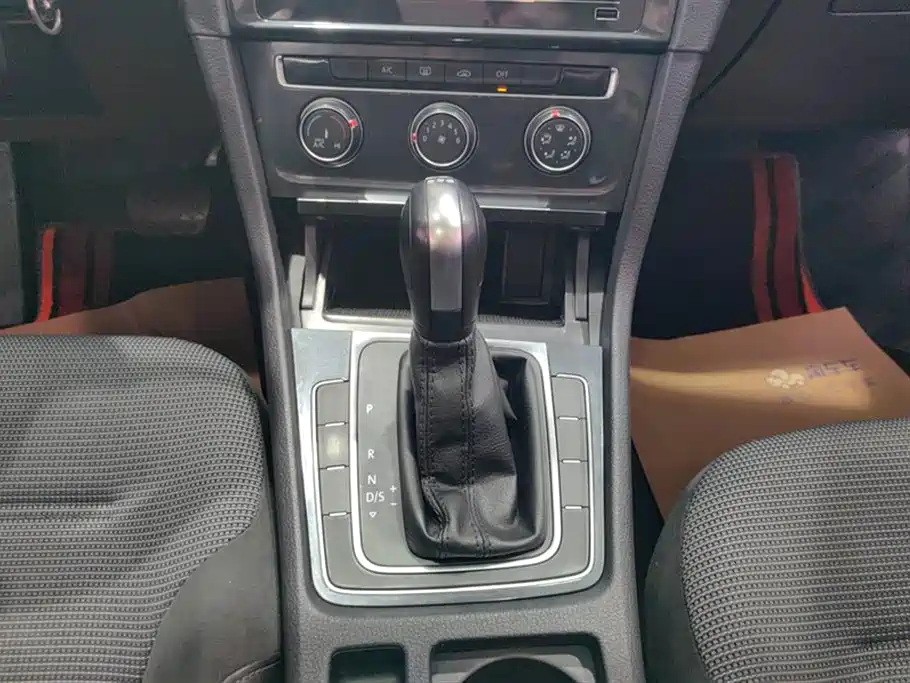 Volkswagen Golf 2020 280TSI DSG Comfort фото 16