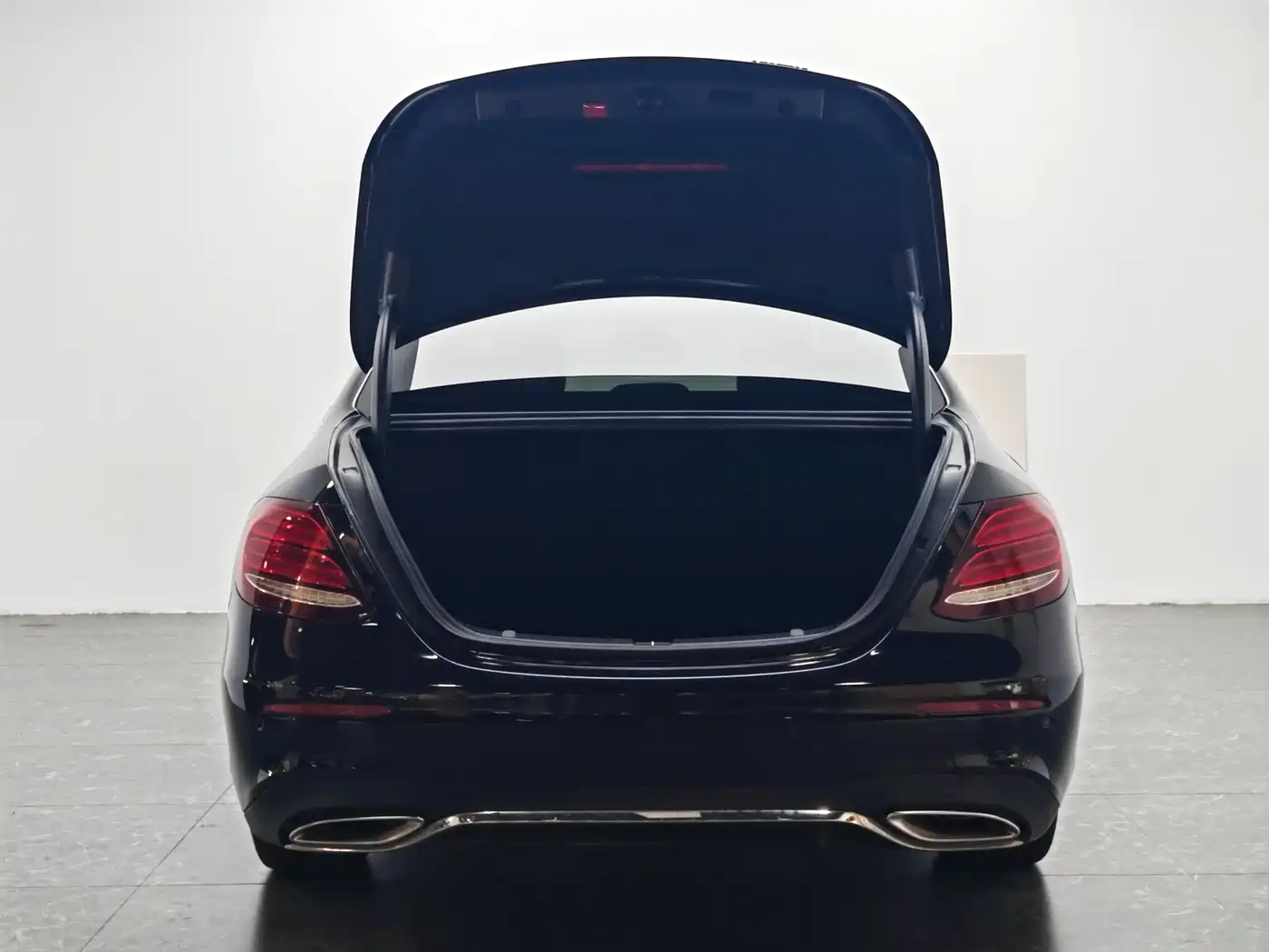 Mercedes-Benz E-Class 2020 E 260 L фото 11